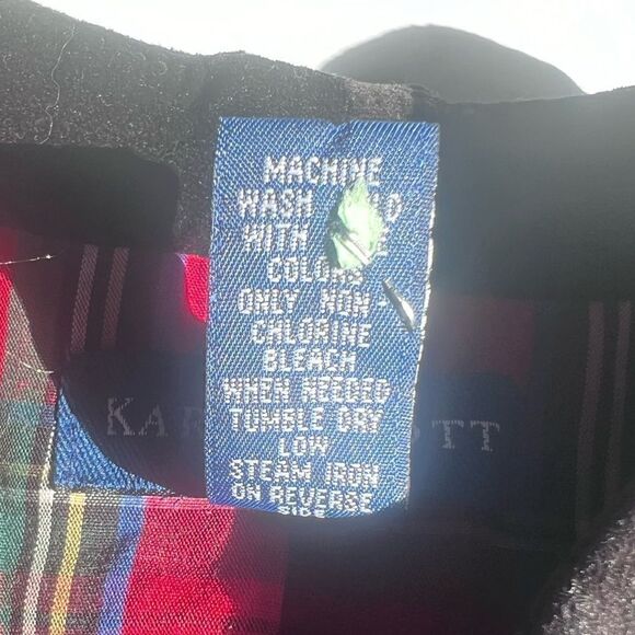 Karen Scott Christmas Vest Med Black Velvet Christmas Wreath Gift NWT - Picture 6 of 8